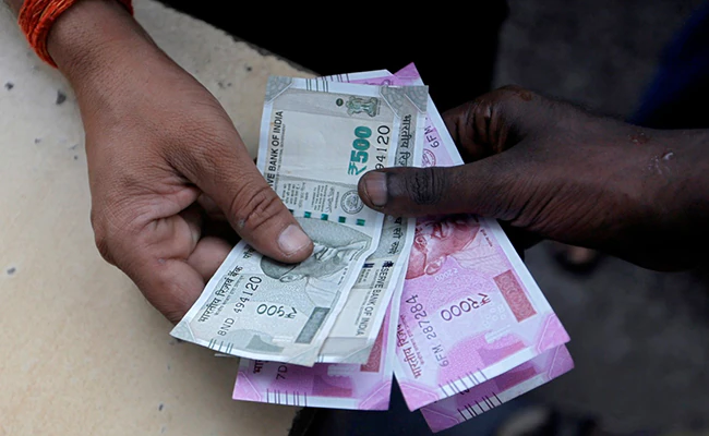 Rupee Closes 25 Paise Lower At 82.62 Against US Dollar
