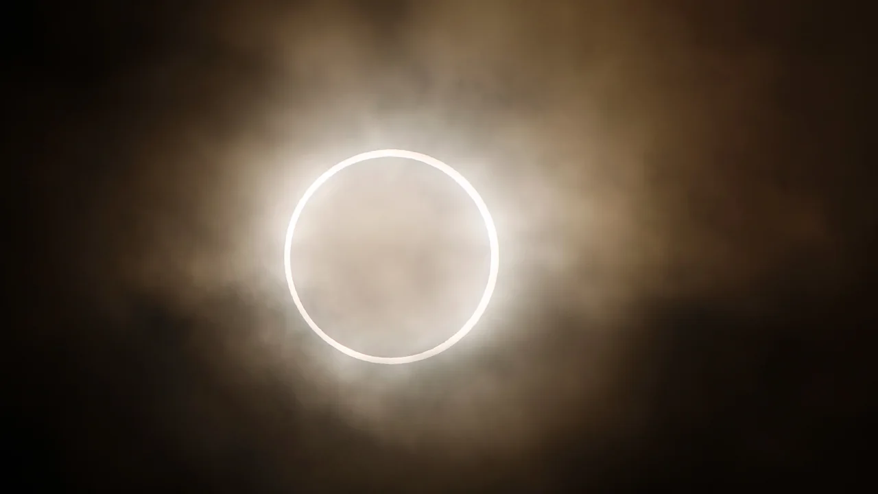 230929124725-01-annular-solar-eclipse-what-to-know-ring-of-fire