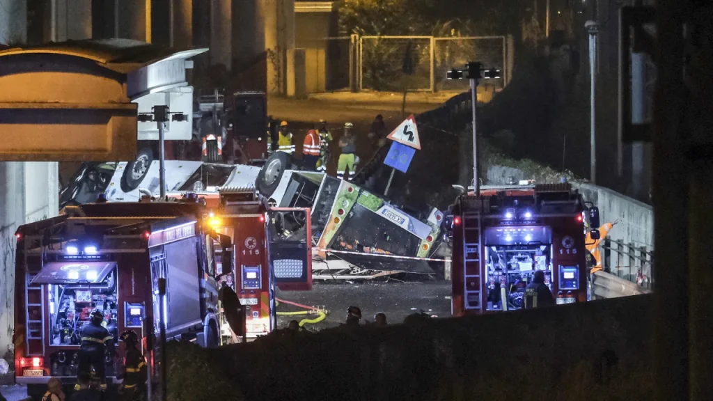 231004093300-02-italy-venice-bus-crash-possible-causes