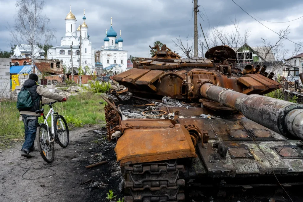 240128091022-destroyed-russian-tank-ukraine-2023-file