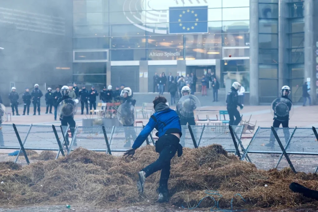 240201101837-03-brussels-farmer-protest-020124