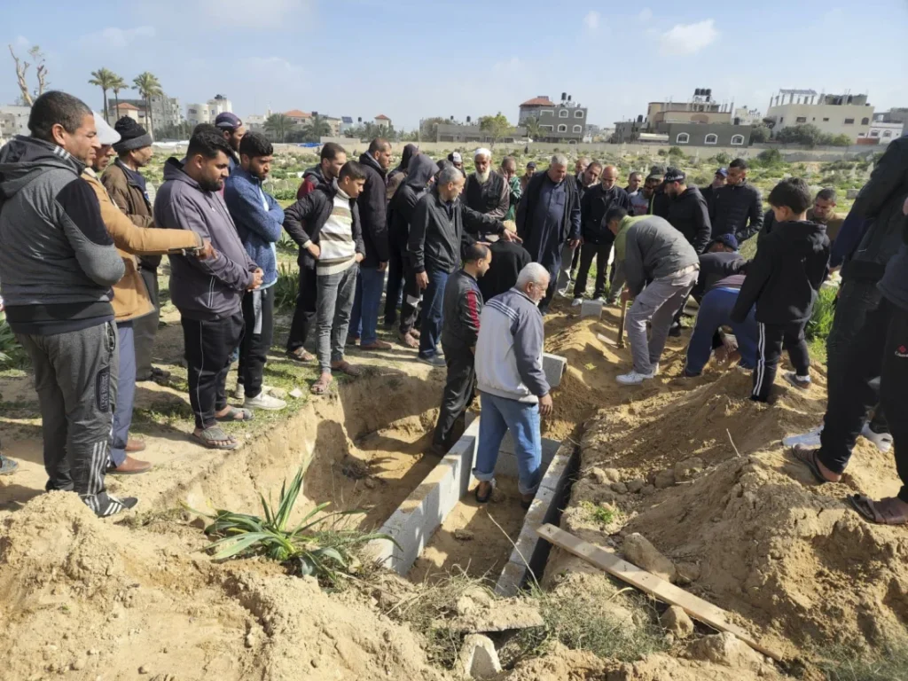 gaza-grave-5