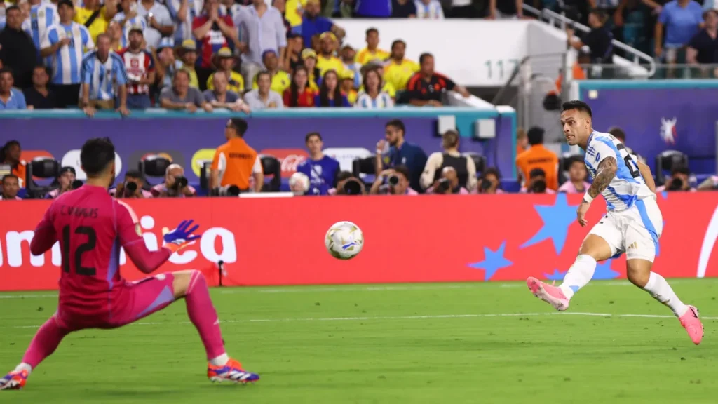 Lautaro Martinez scores Argentina's winning goal against Colombia