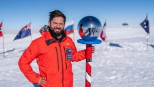 Chile’s President Boric leads journey to South Pole in historic trip