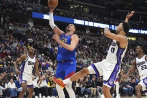 Nikola Jokić hits insane 66-foot buzzer-beater and makes history as the Denver Nuggets top the Sacramento Kings