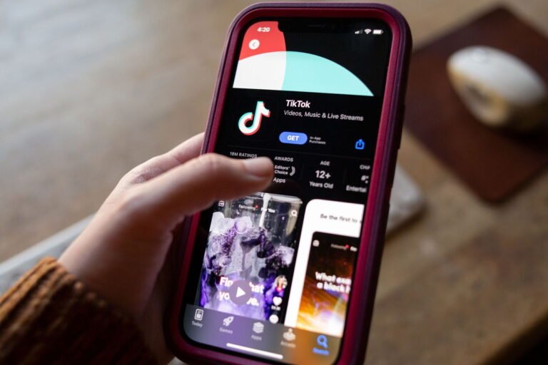 Trump’s executive order for TikTok shows his willingness to skirt federal laws and keep app in limbo, legal experts say