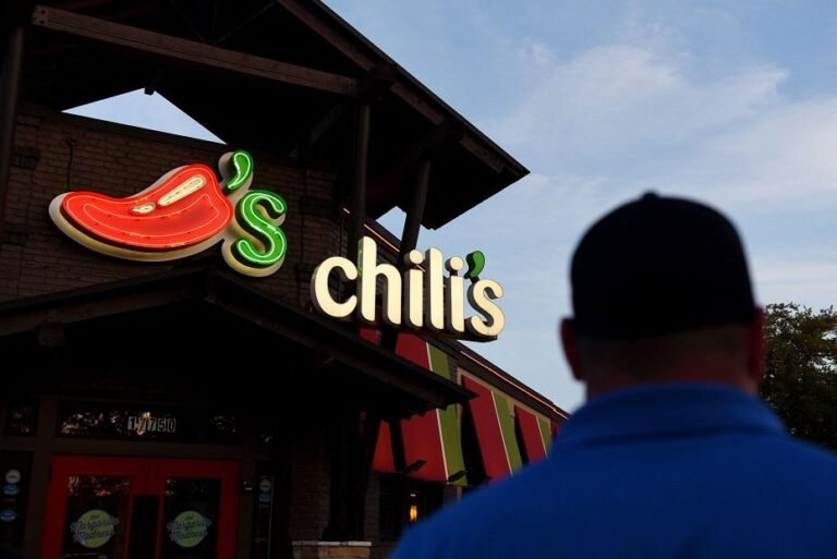 Why it seems like all of America’s chains are closing