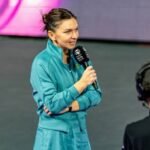 Former world No. 1 Simona Halep retires from tennis with emotional speech